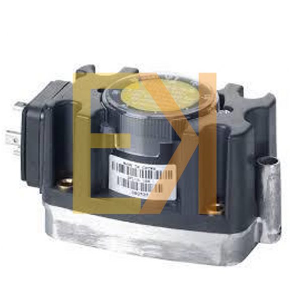 Hobart 775866-2 Pressure Switch Transmitter - 0-50mbar, 5VDC For Commercial Dishwasher